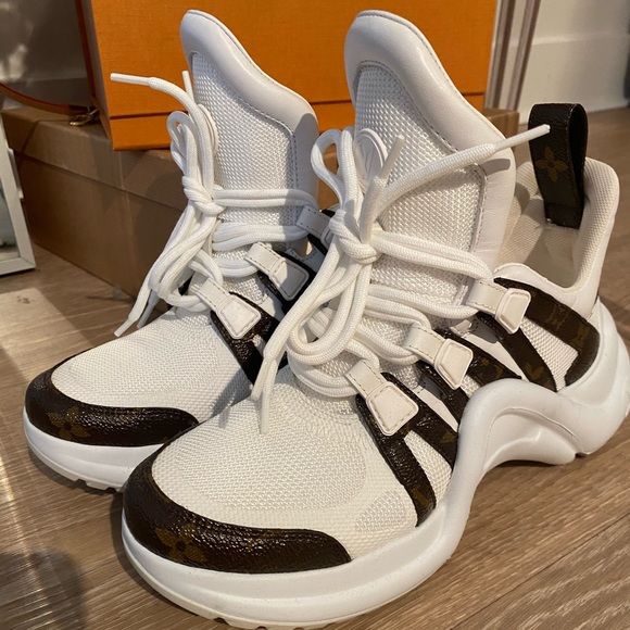 Louis Vuitton Arclight Sneaker - Picture 1 of 13
